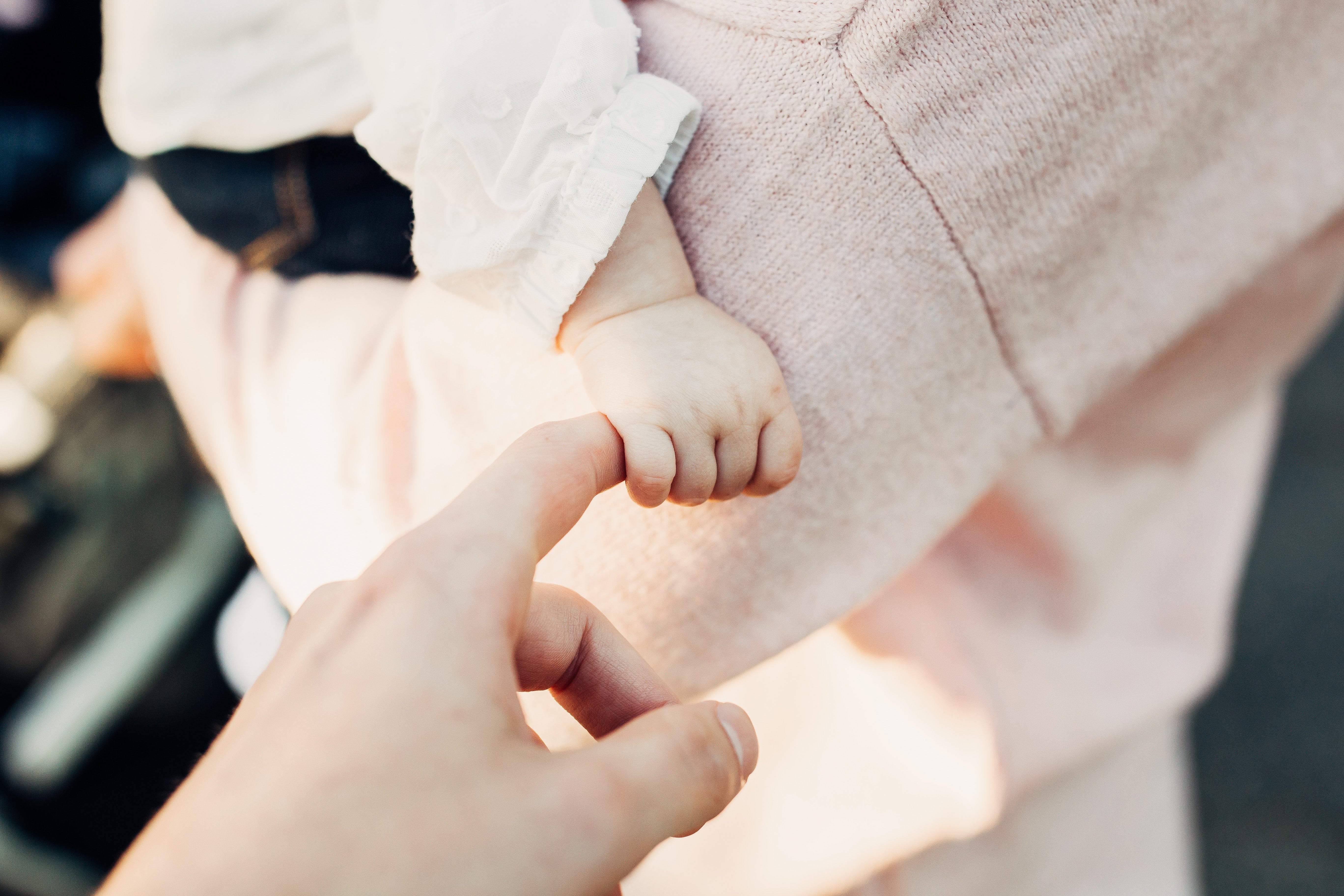 Setting Healthy Boundaries as New Parents: Balancing Family Expectations