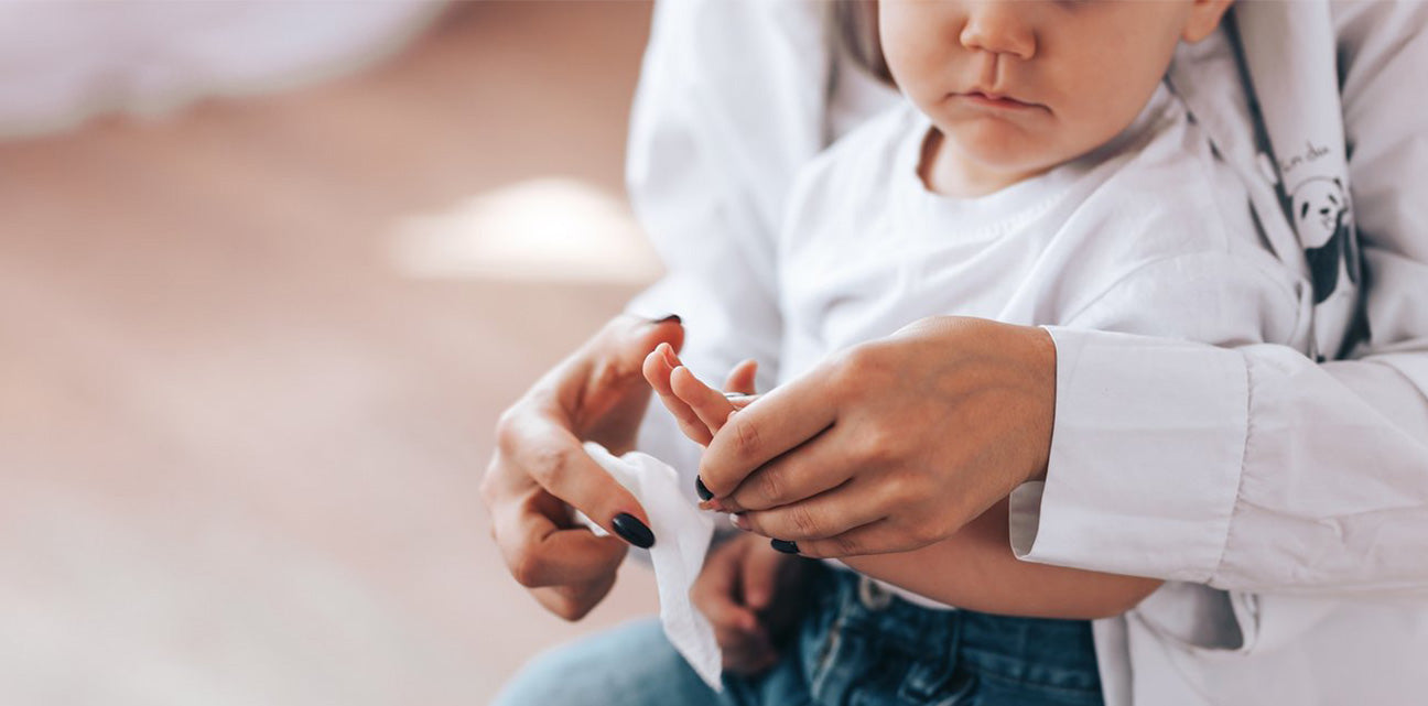 11 Lesser Known Uses for Baby Wipes