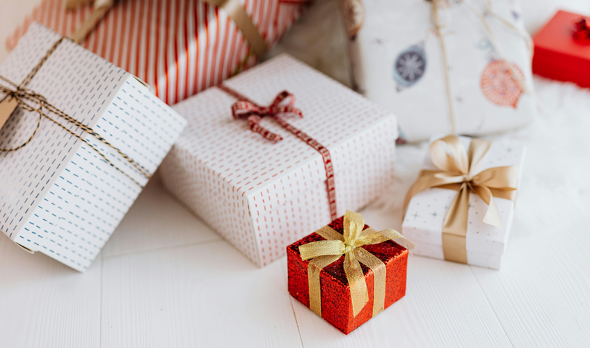 Best Gifts for New Parents: Holiday Gift Guide